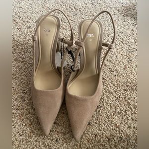 Suede beige sling back heels